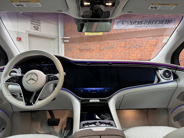 Used 2023 Mercedes-Benz EQS 580 4MATIC SUV image 12