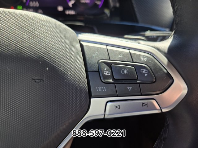 Certified 2024 Volkswagen Atlas Cross Sport SEL R-Line AWD/4WD image 27