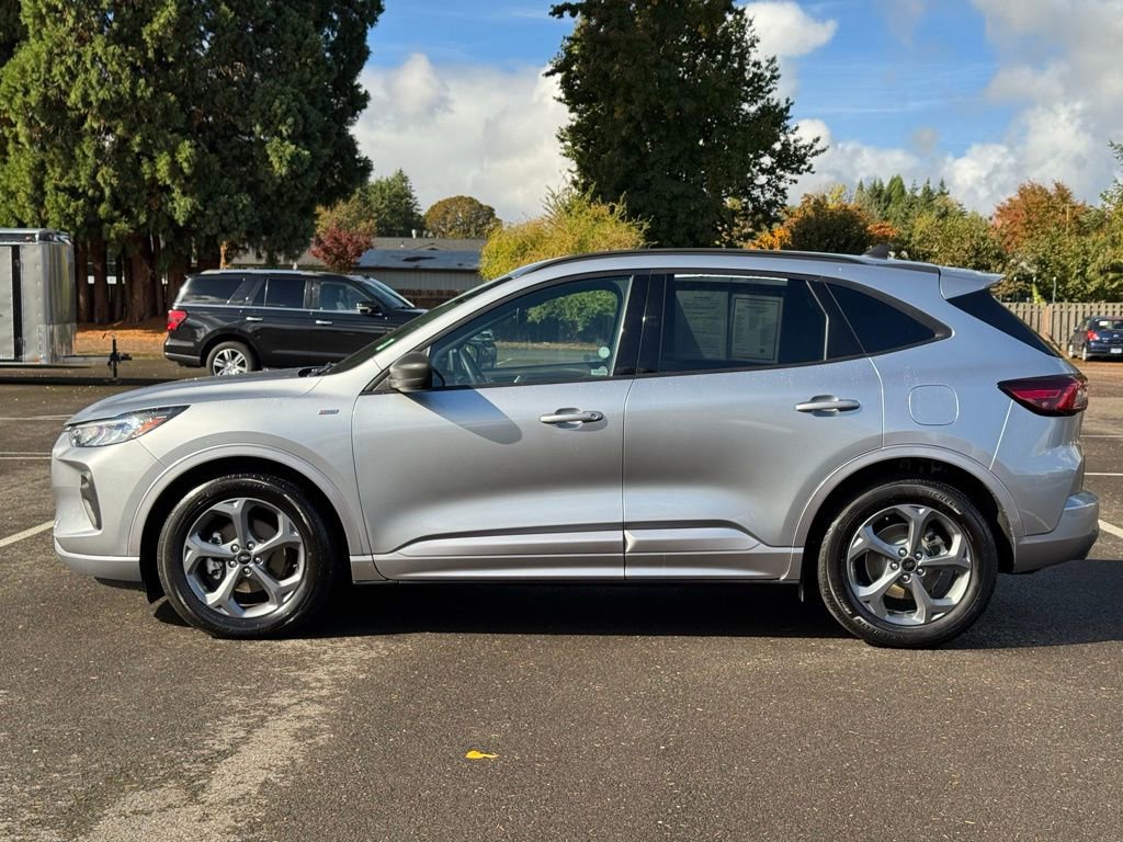 Used 2023 Ford Escape ST-Line w/ Cold Weather Package image 3