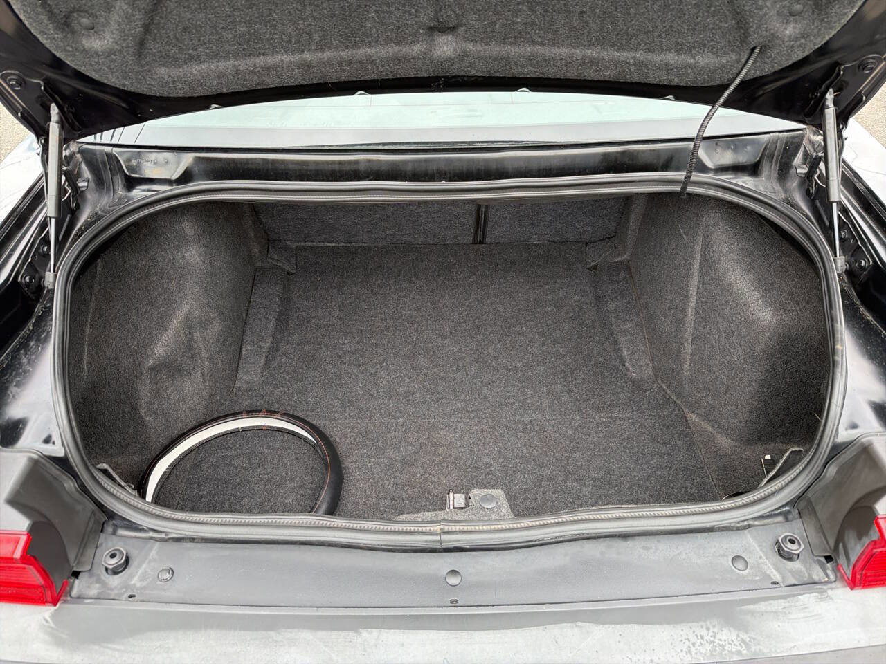 Used 2013 Dodge Challenger SXT w/ Sound Group image 5