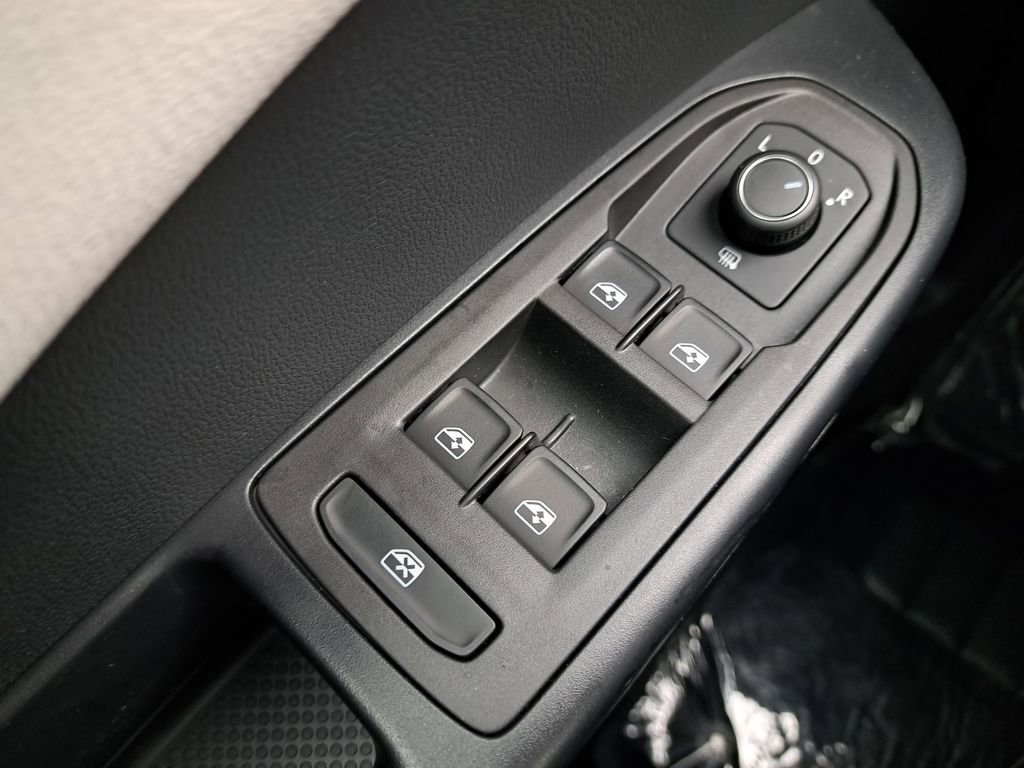 New 2025 Volkswagen Taos S image 27