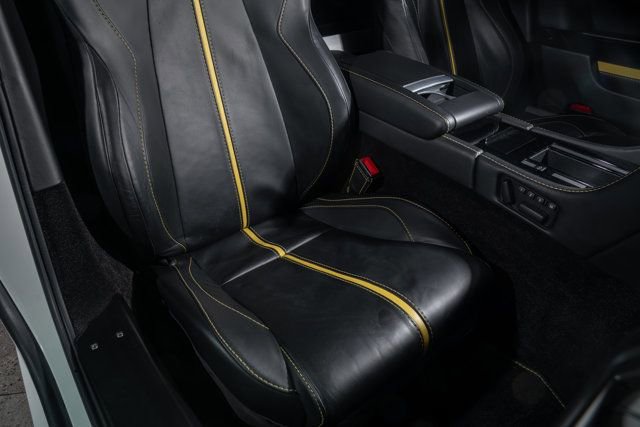 Used 2015 Aston Martin V12 Vantage S RWD image 12