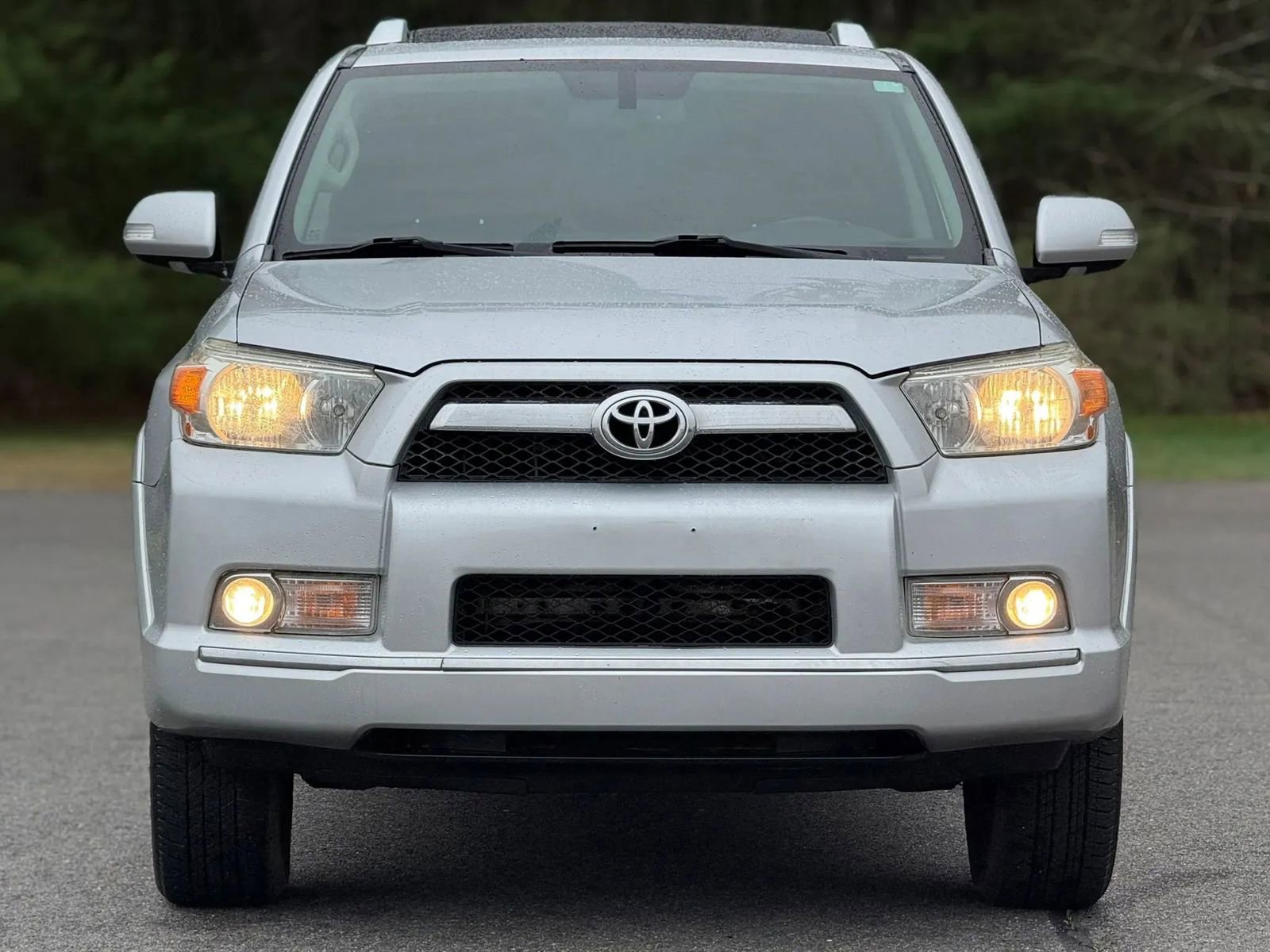 Used 2010 Toyota 4Runner Limited AWD/4WD image 3
