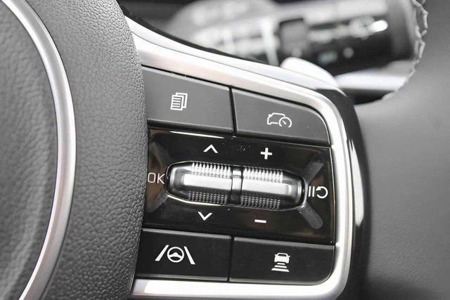 New 2025 Kia Sorento EX image 16