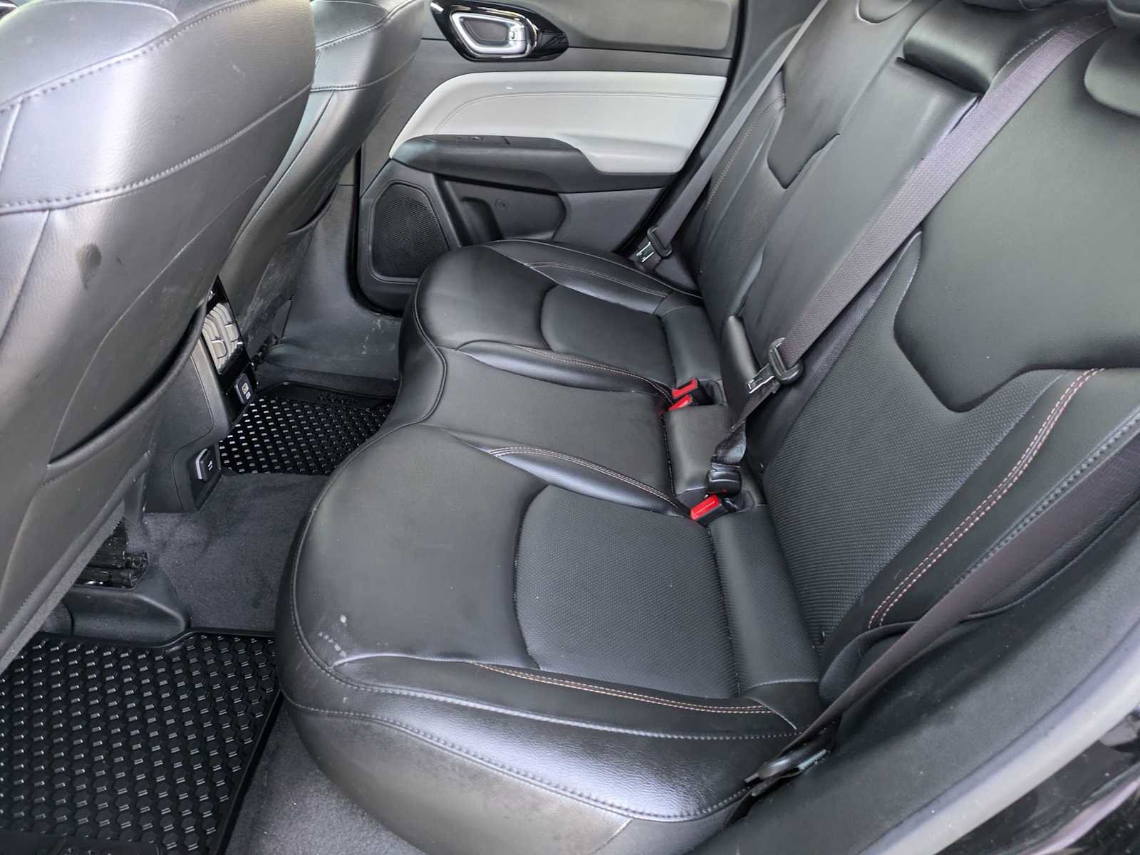 Used 2022 Jeep Compass Limited image 17
