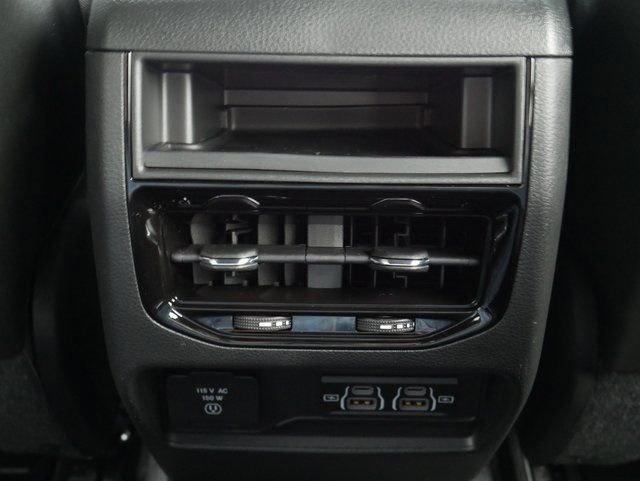 New 2025 Jeep Grand Cherokee Altitude image 20