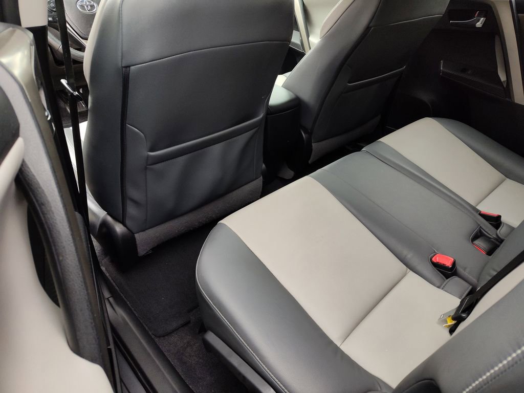 Used 2015 Toyota RAV4 Limited image 34