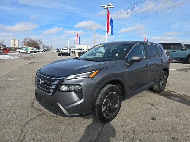 Used 2024 Nissan Rogue SV image 9