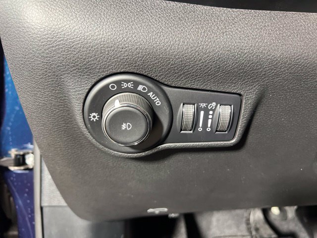 New 2026 Jeep Compass Latitude AWD/4WD image 18