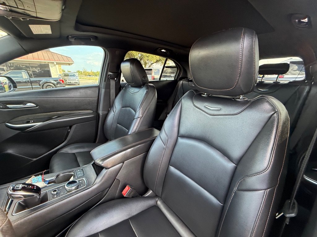 Used 2023 Cadillac XT4 Sport w/ Cold Weather Package FWD image 17