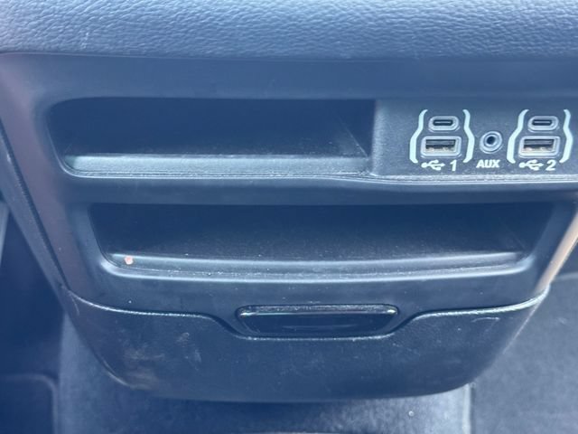 Certified 2024 Chrysler Pacifica Limited FWD image 37