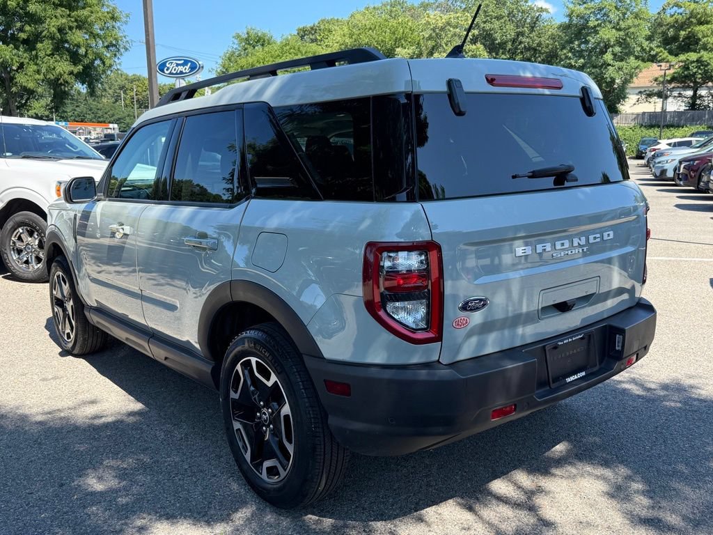 Used 2023 Ford Bronco Sport Outer Banks w/ Tech Package AWD/4WD image 8