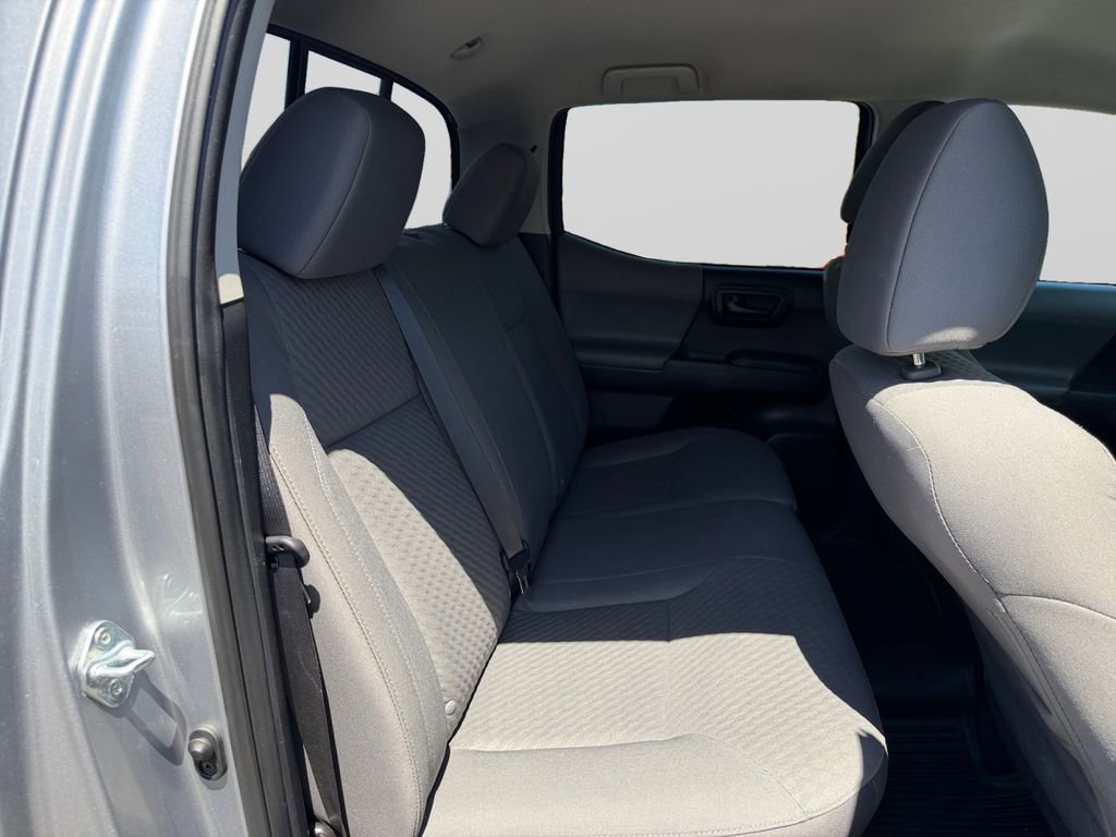 Used 2021 Toyota Tacoma SR AWD/4WD image 18