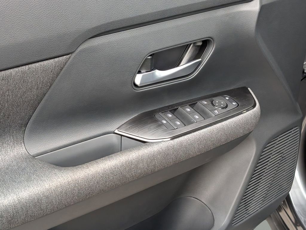 New 2026 Nissan Kicks SV image 16