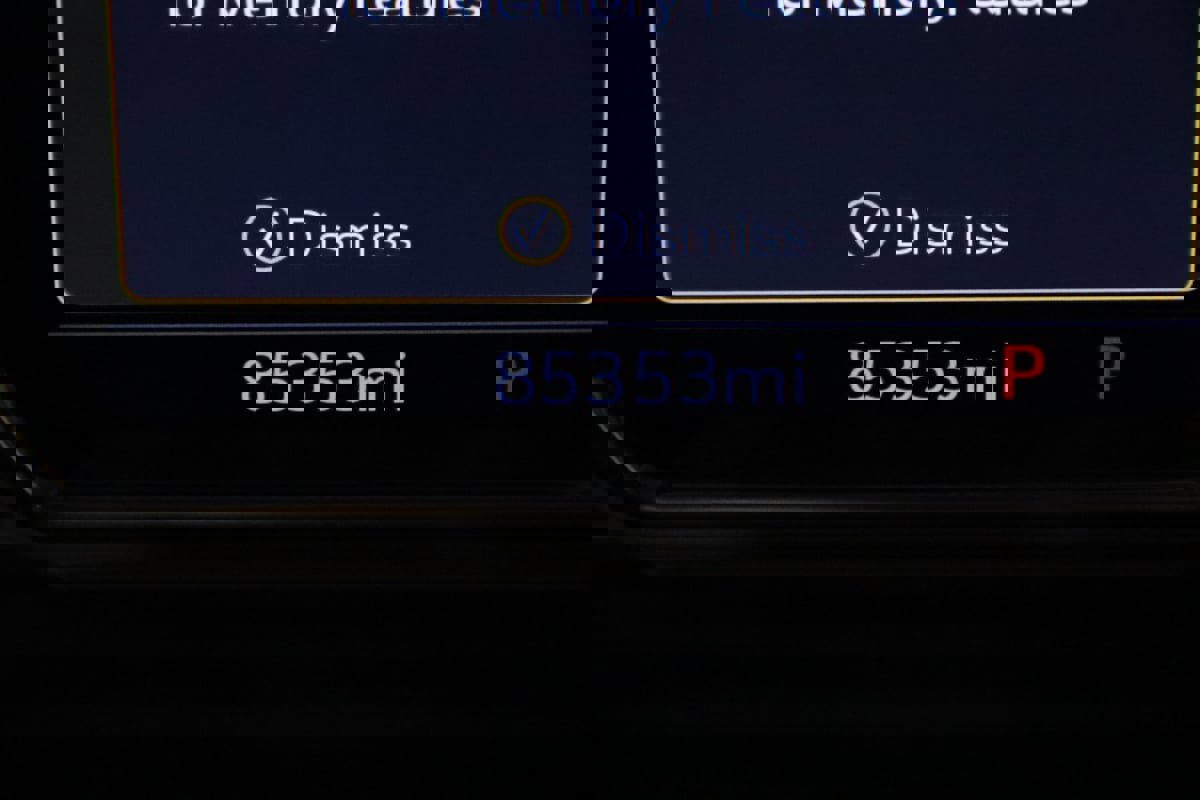 Used 2022 GMC Sierra 3500 Denali w/ Denali Ultimate Package image 27