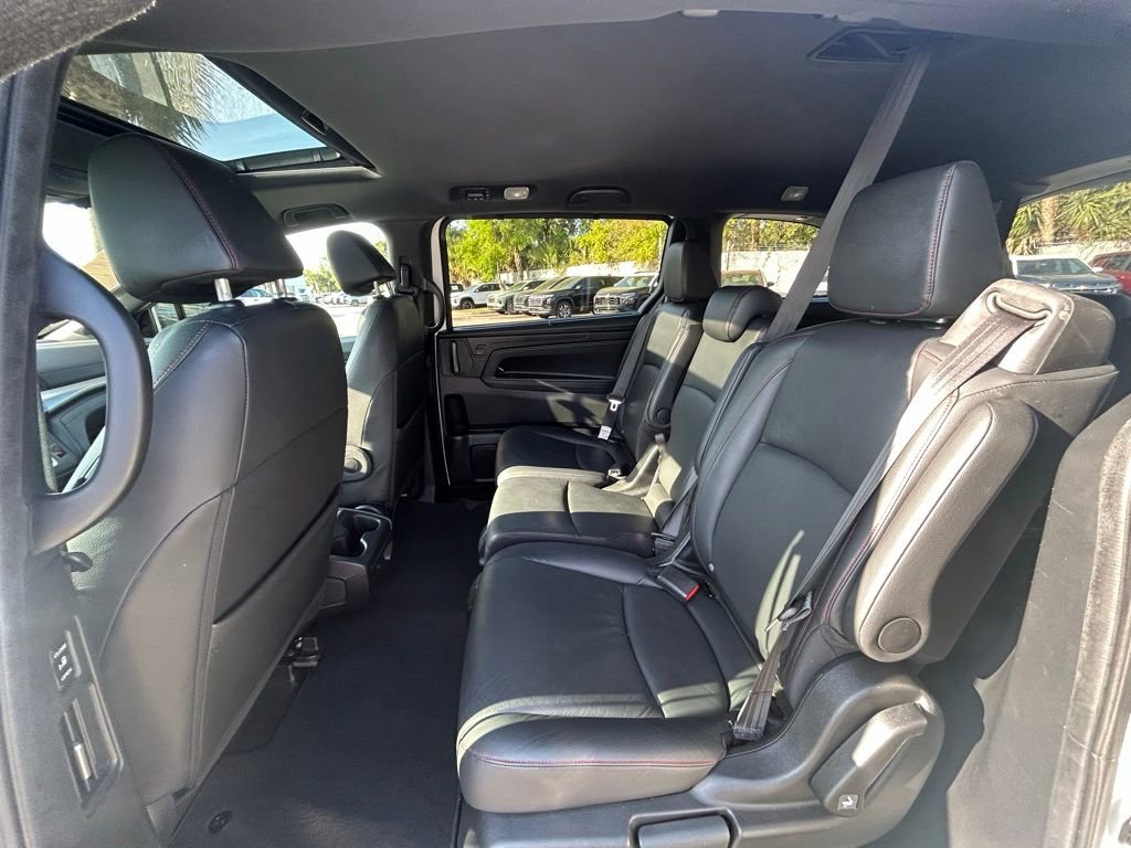 Used 2024 Honda Odyssey Sport image 12