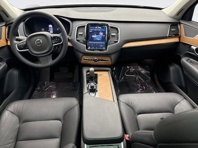 Used 2023 Volvo XC90 T8 Plus w/ Protection Package Premier image 14