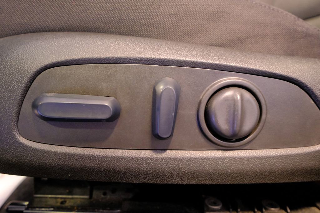 Used 2024 Chevrolet Malibu LT image 39