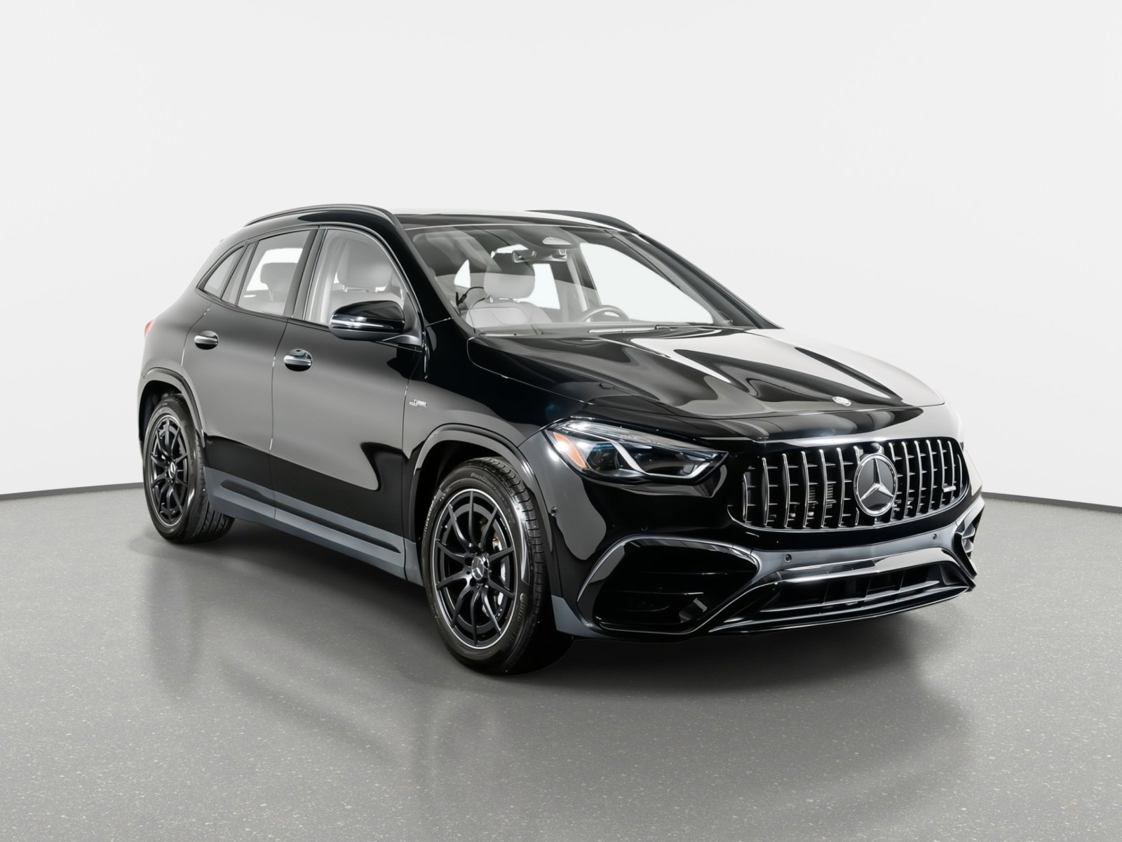 Used 2024 Mercedes-Benz GLA 35 AMG 4MATIC image 4