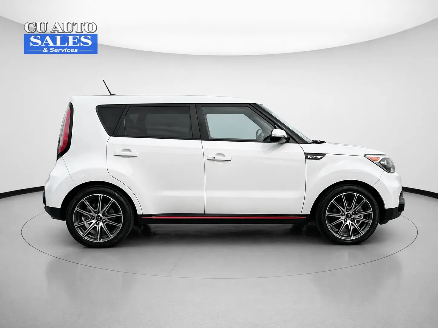 Used 2018 Kia Soul ! FWD image 7