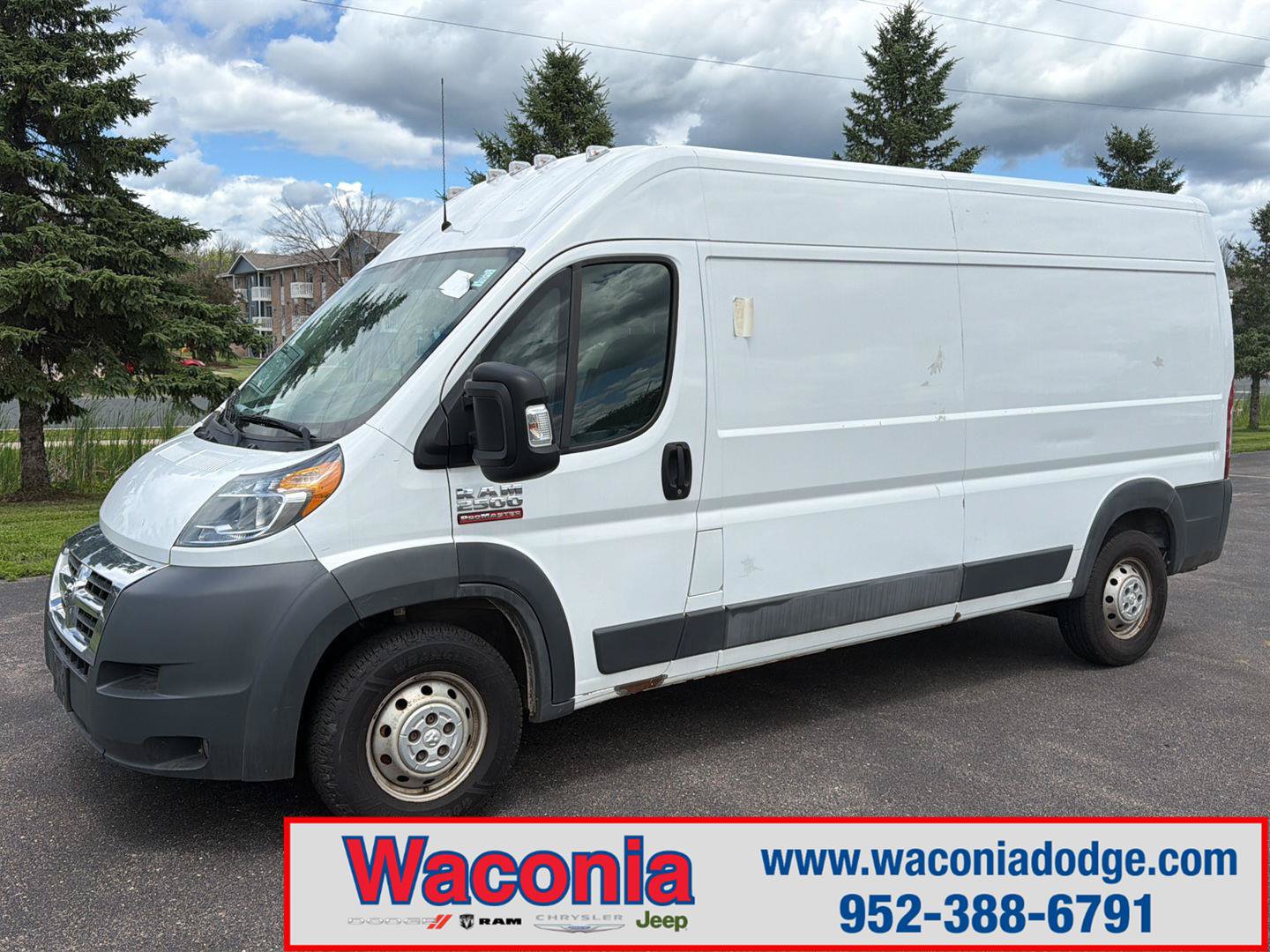 Used 2017 RAM ProMaster 2500 w/ Premium Appearance Group FWD image 1