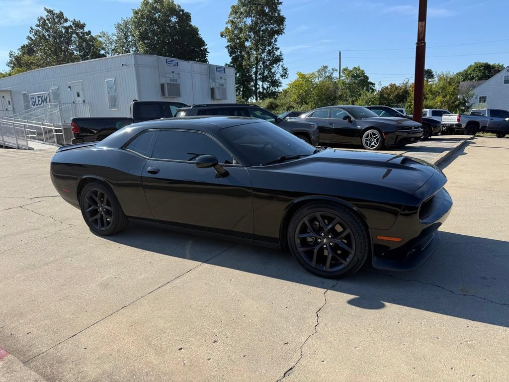 Used 2022 Dodge Challenger R/T w/ Blacktop Package RWD image 5