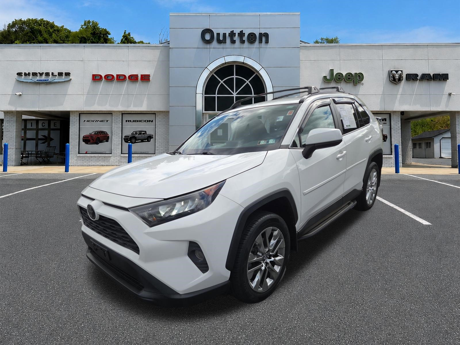Used 2019 Toyota RAV4 LE AWD/4WD image 8