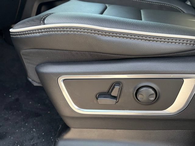 New 2026 RAM 1500 Laramie AWD/4WD image 17