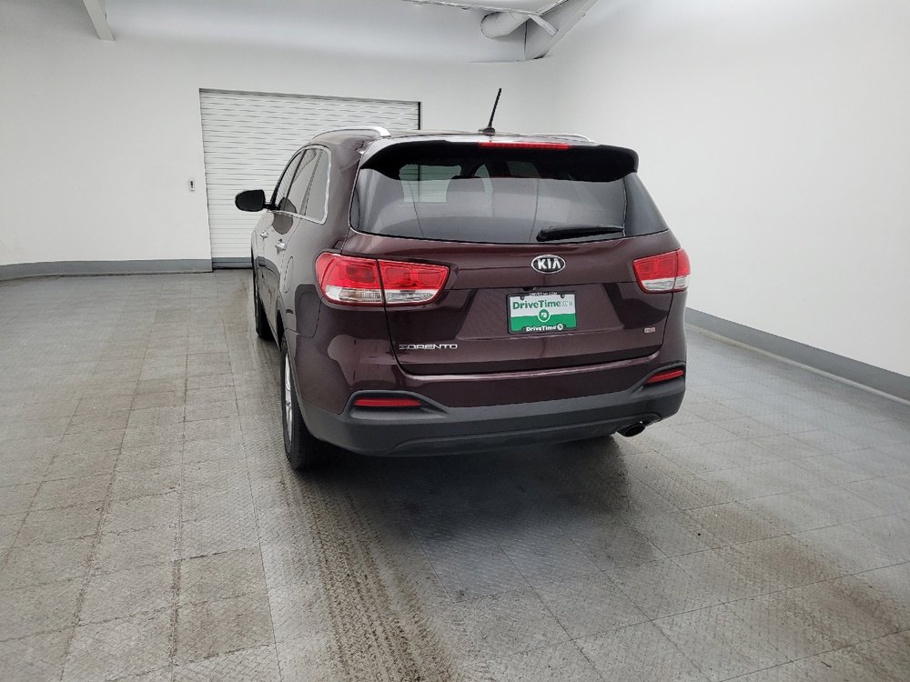 Used 2016 Kia Sorento LX image 6