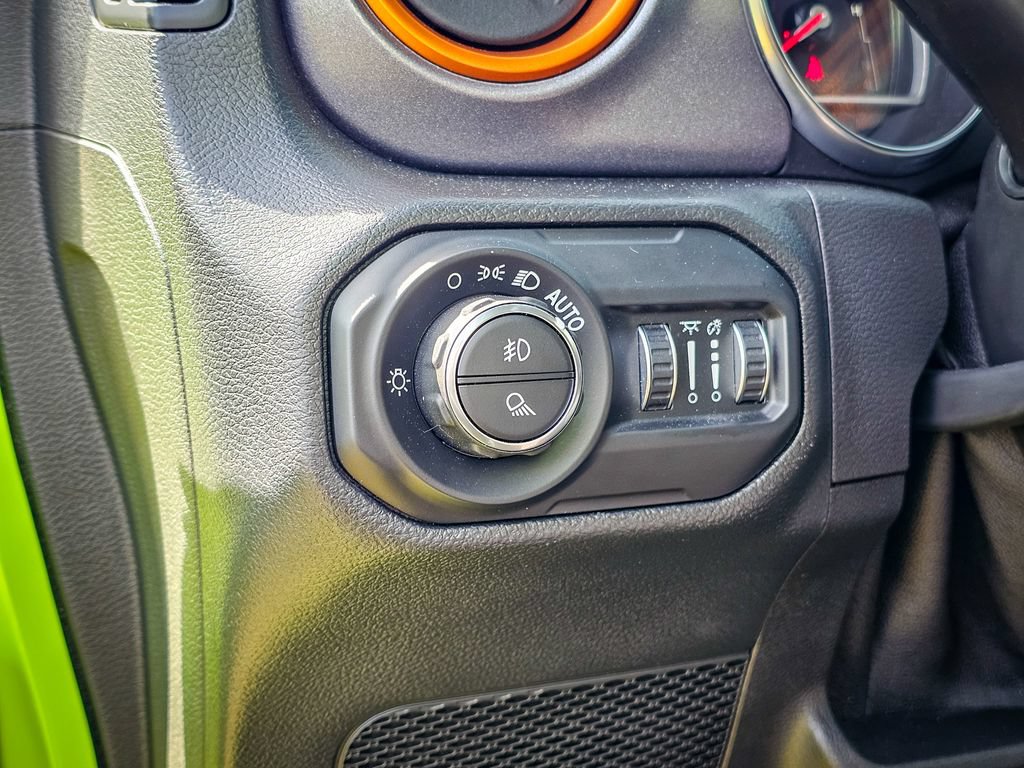 Used 2021 Jeep Gladiator Mojave AWD/4WD image 17