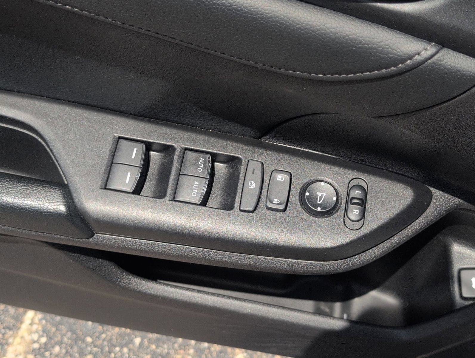 Used 2021 Honda Civic EX-L image 16