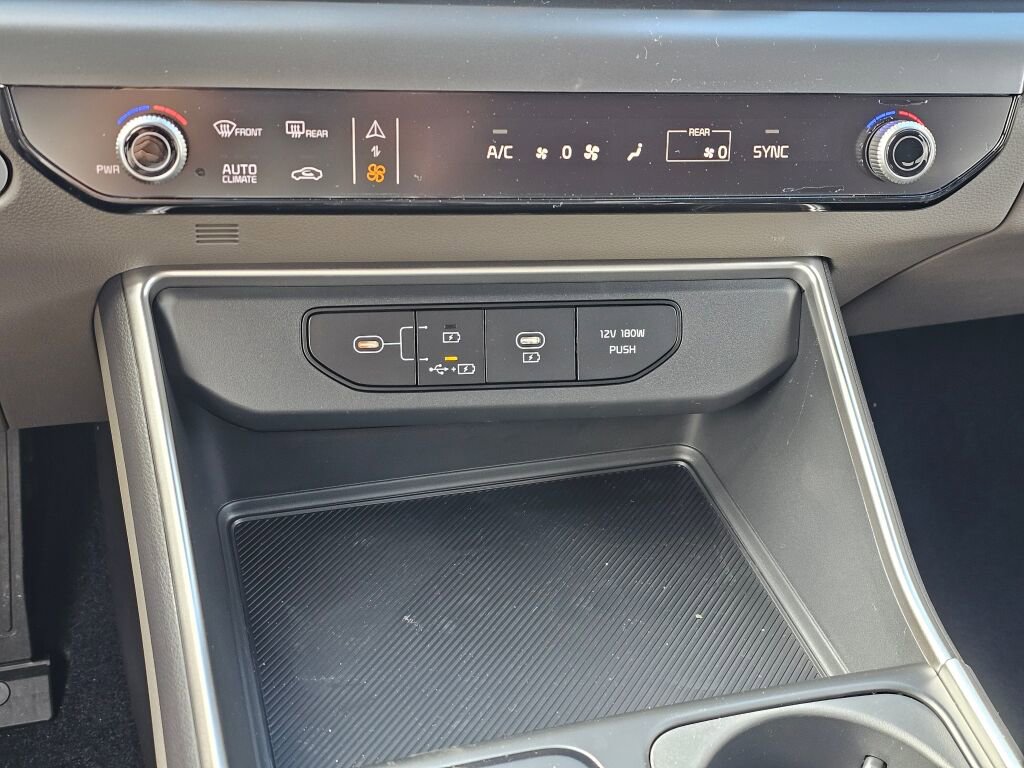 New 2026 Kia Carnival image 16