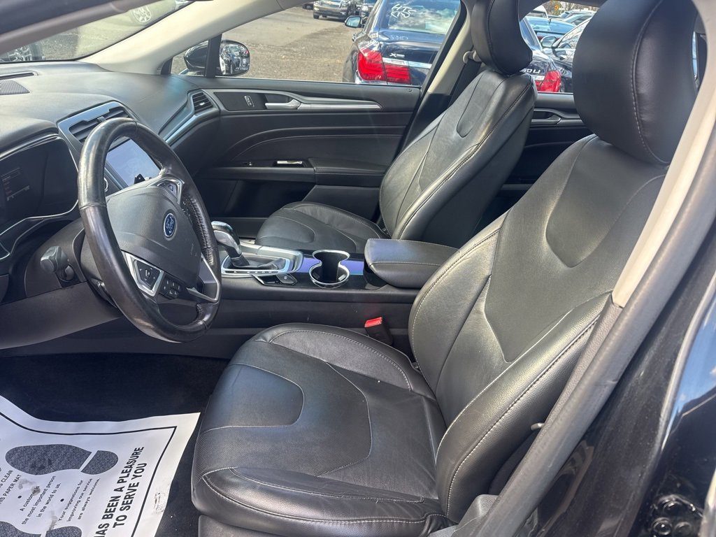 Used 2015 Ford Fusion Titanium image 22