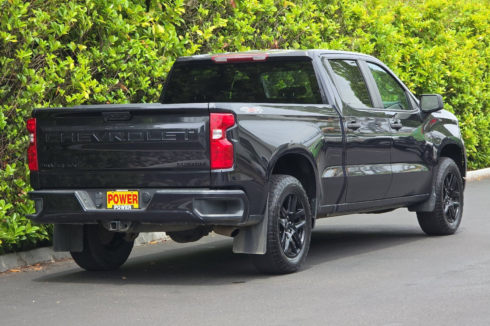 Used 2023 Chevrolet Silverado 1500 Custom w/ LPO, Dark Essentials Package AWD/4WD image 4