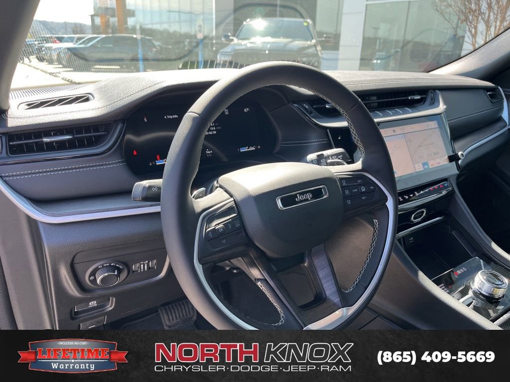 New 2026 Jeep Grand Cherokee Altitude image 6