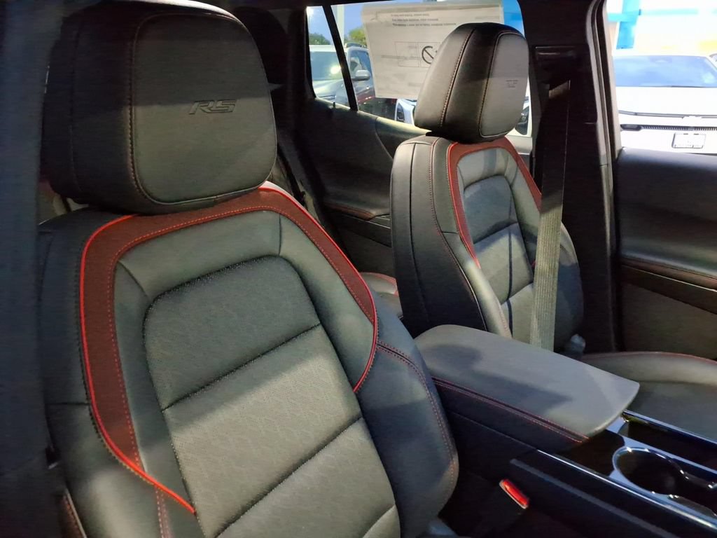 New 2027 Chevrolet Equinox RS FWD image 17