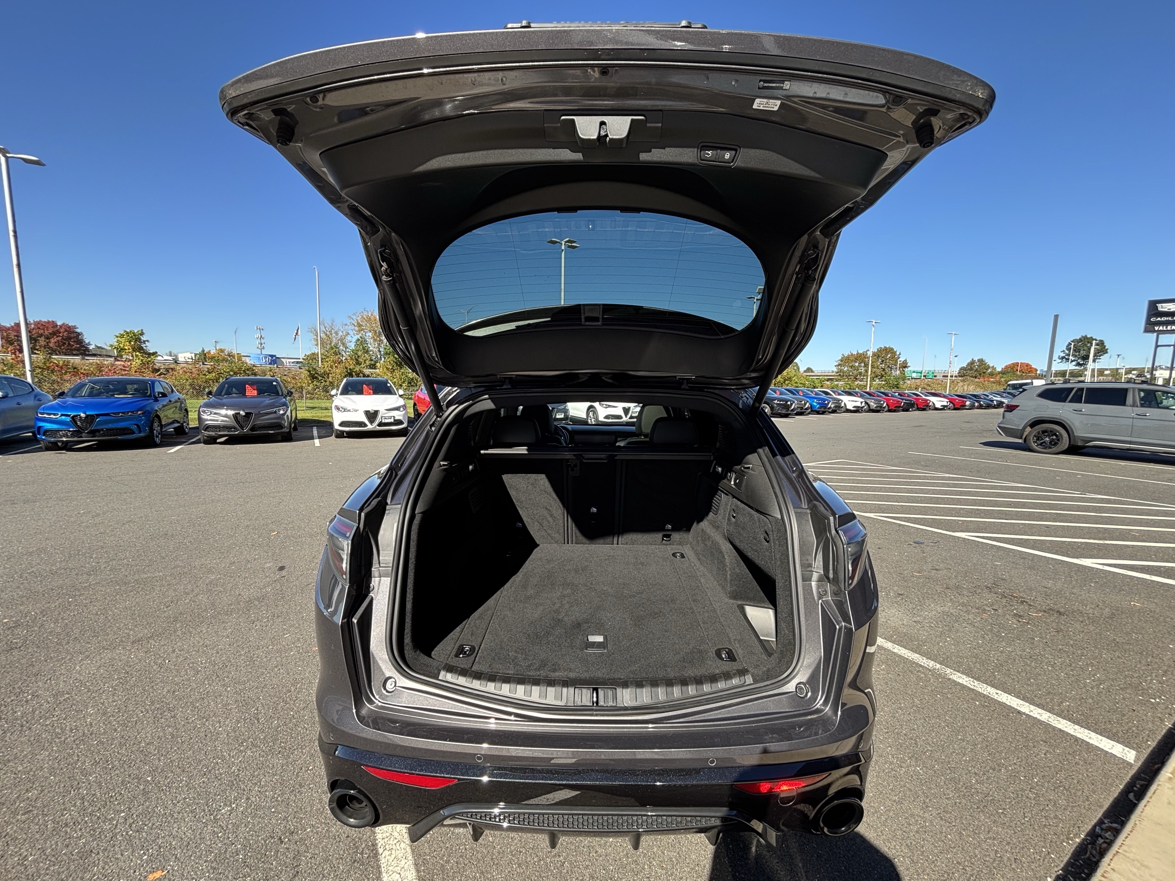 Certified 2024 Alfa Romeo Stelvio Veloce AWD/4WD image 46