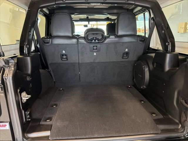 Used 2021 Jeep Wrangler Unlimited Sahara w/ Uconnect 4C Nav & Sound Group AWD/4WD image 16