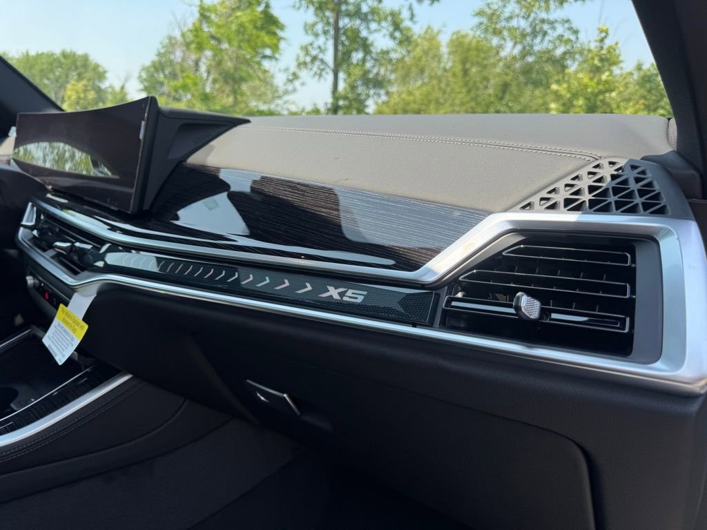 Used 2026 BMW X5 xDrive40i w/ M Sport Package image 22