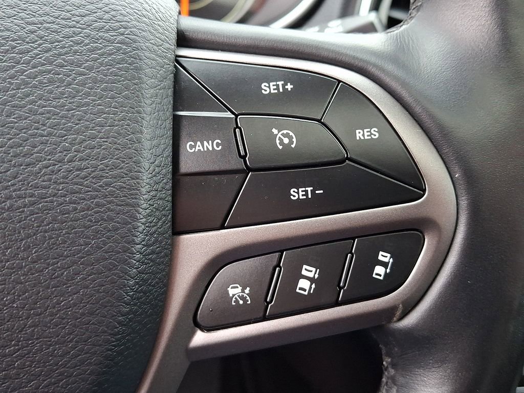 Used 2020 Jeep Cherokee Limited w/ Technology Group image 25