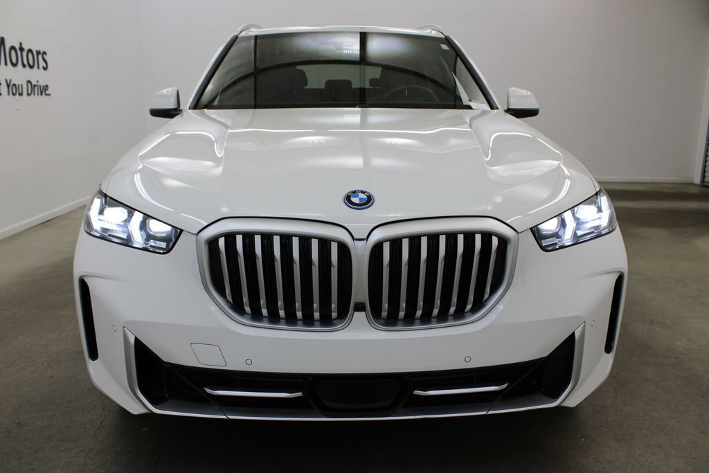 Used 2025 BMW X5 xDrive50e AWD/4WD image 7