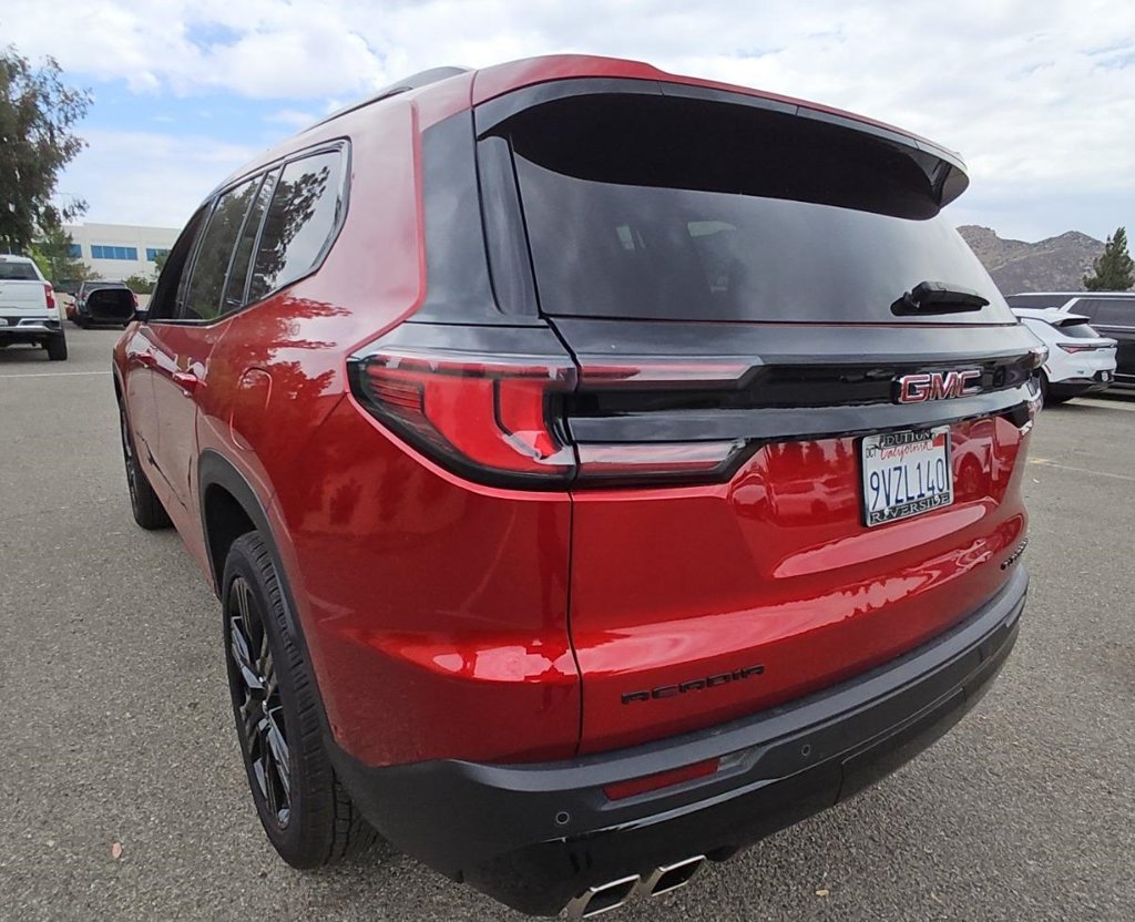 Used 2025 GMC Acadia Elevation w/ Super Cruise Package FWD image 7
