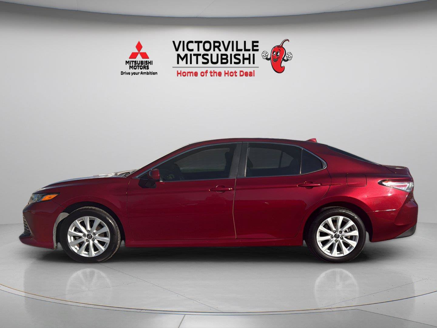 Used 2019 Toyota Camry LE w/ Carpet Mat Package FWD image 4