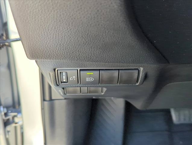 Certified 2025 Toyota Corolla Cross LE FWD image 10
