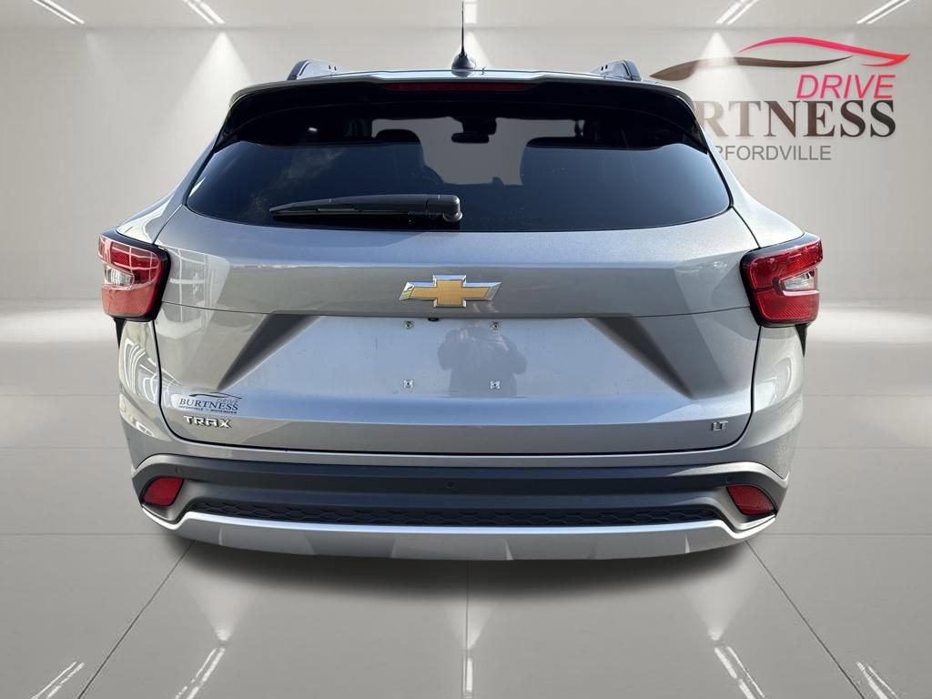 Certified 2024 Chevrolet Trax LT w/ Driver Confidence Package image 7