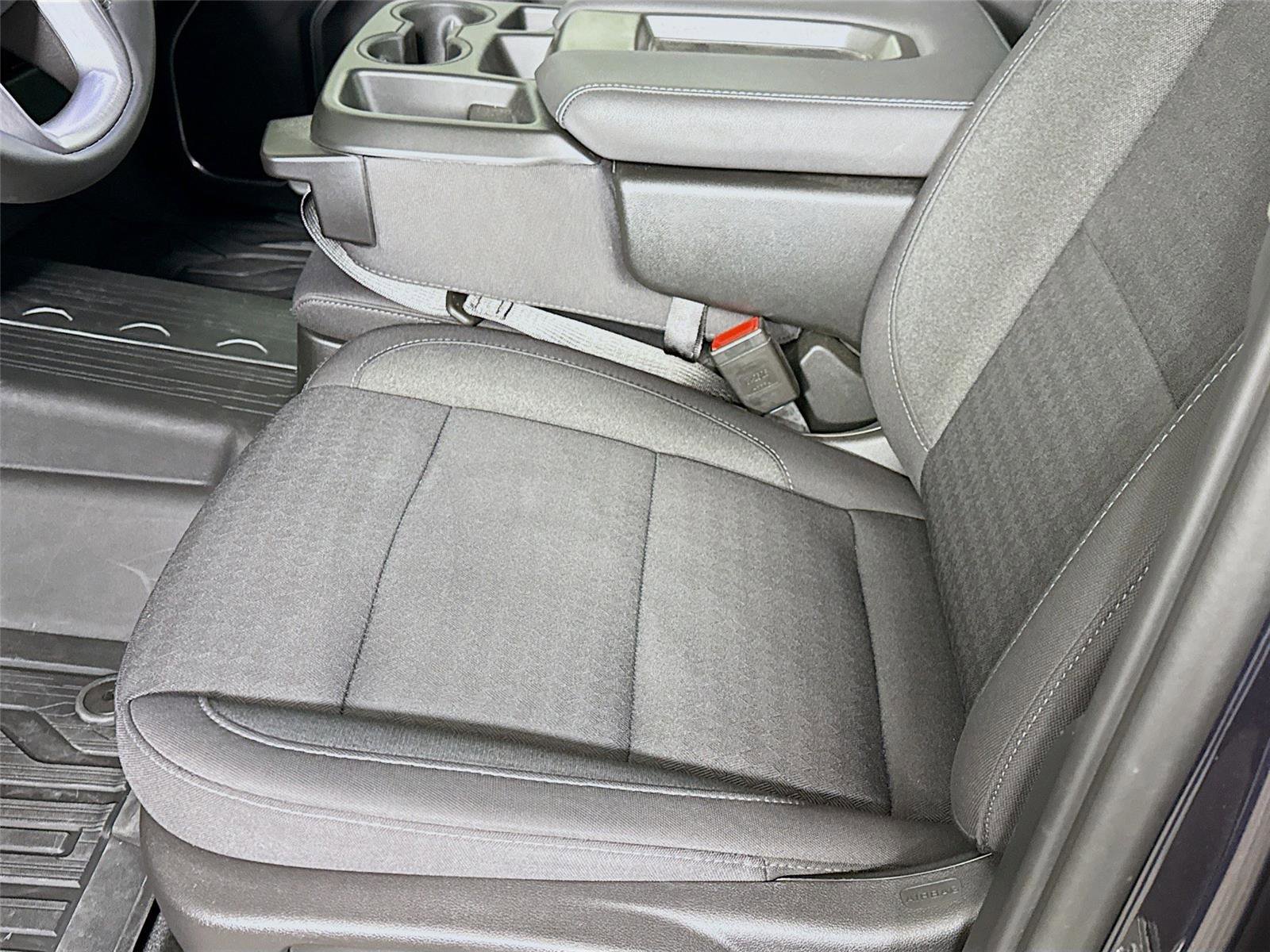 Used 2025 GMC Sierra 1500 SLE image 13