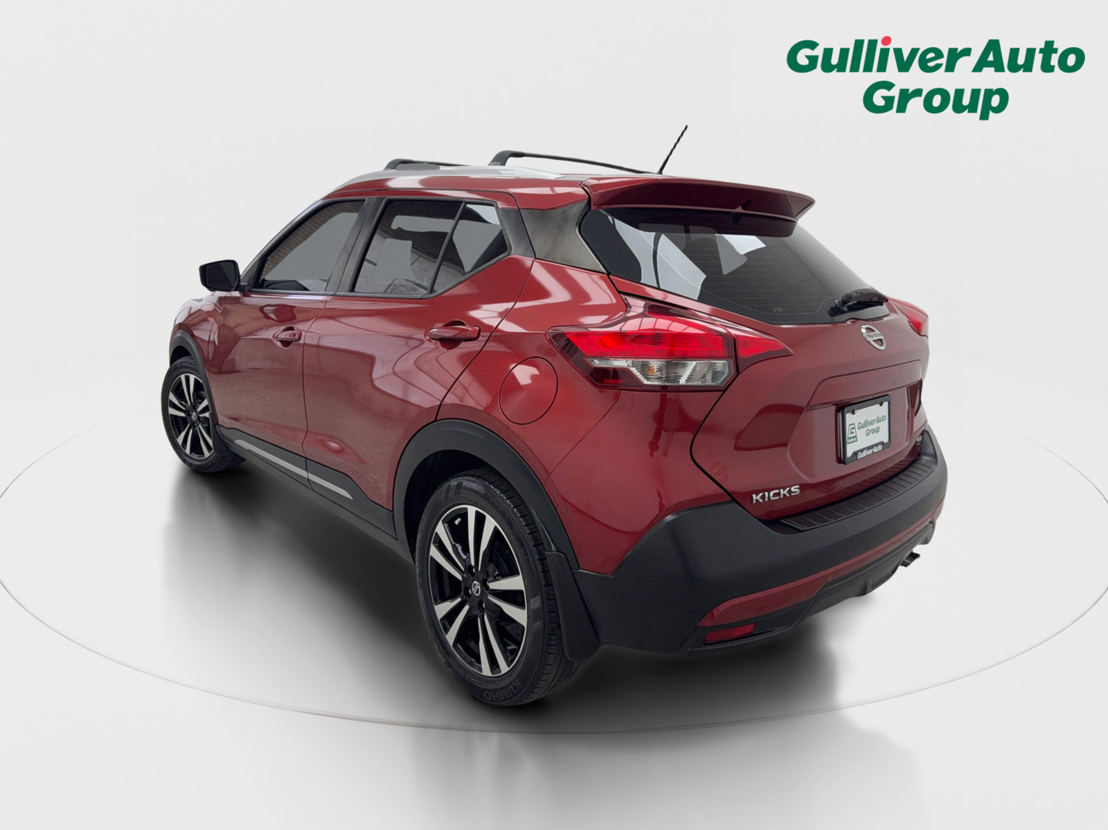 Used 2019 Nissan Kicks SR w/ Exterior Package FWD image 5