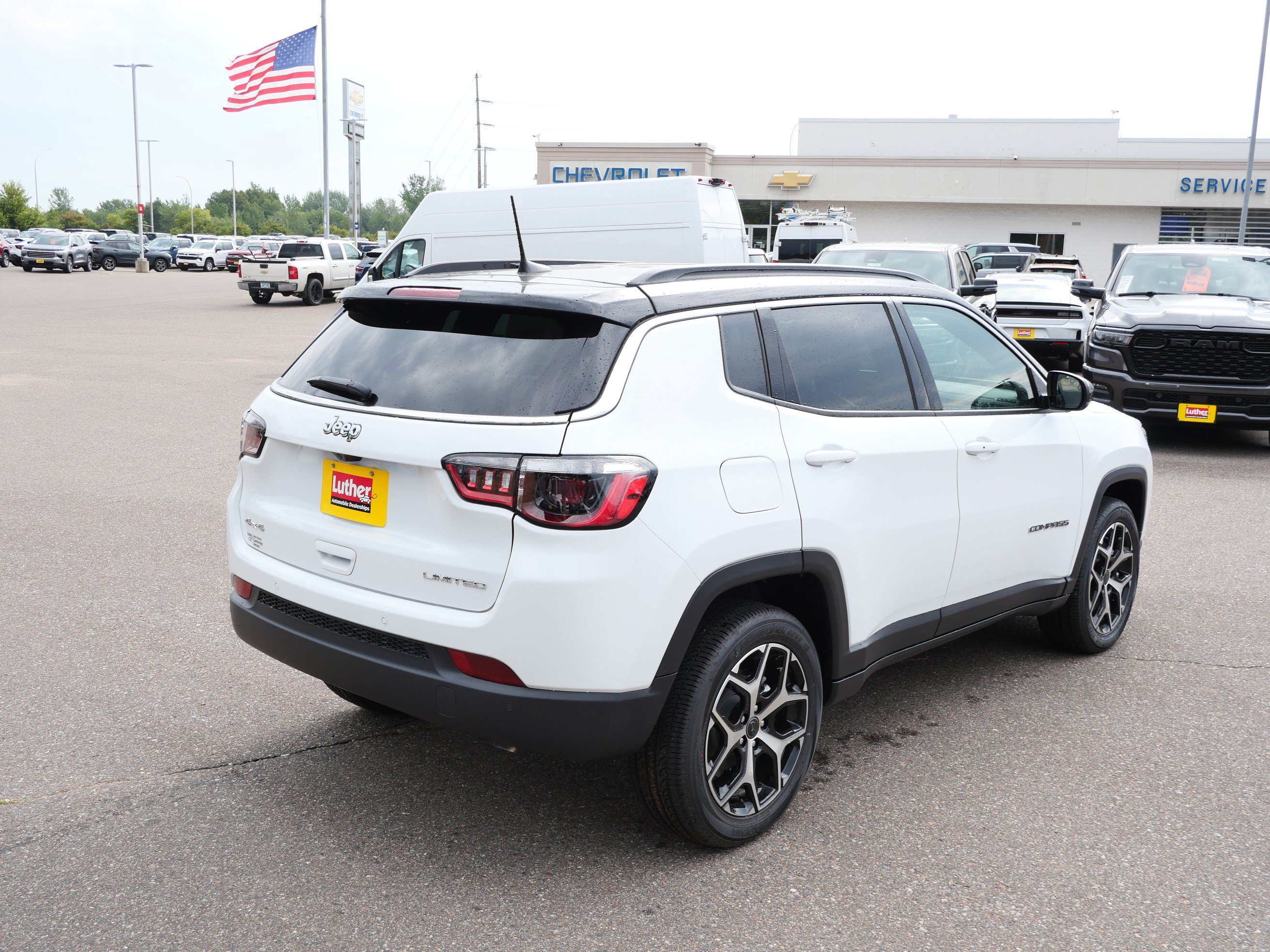 New 2026 Jeep Compass Limited AWD/4WD image 3