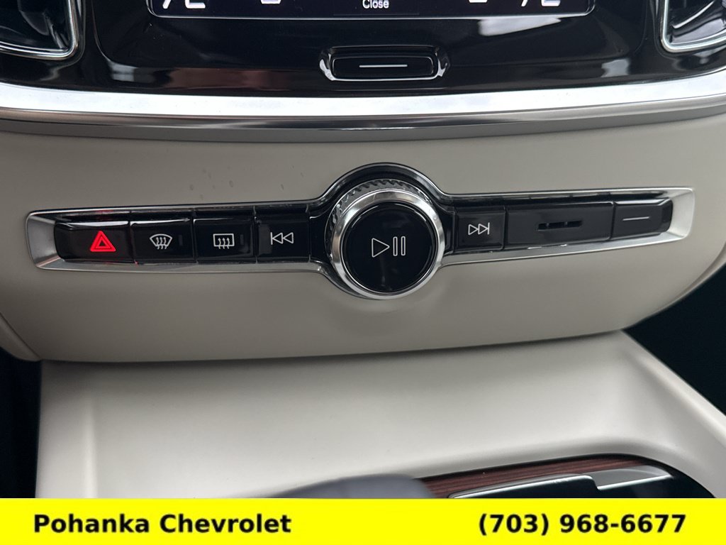 Used 2022 Volvo S60 B5 Momentum w/ Premium Package FWD image 16