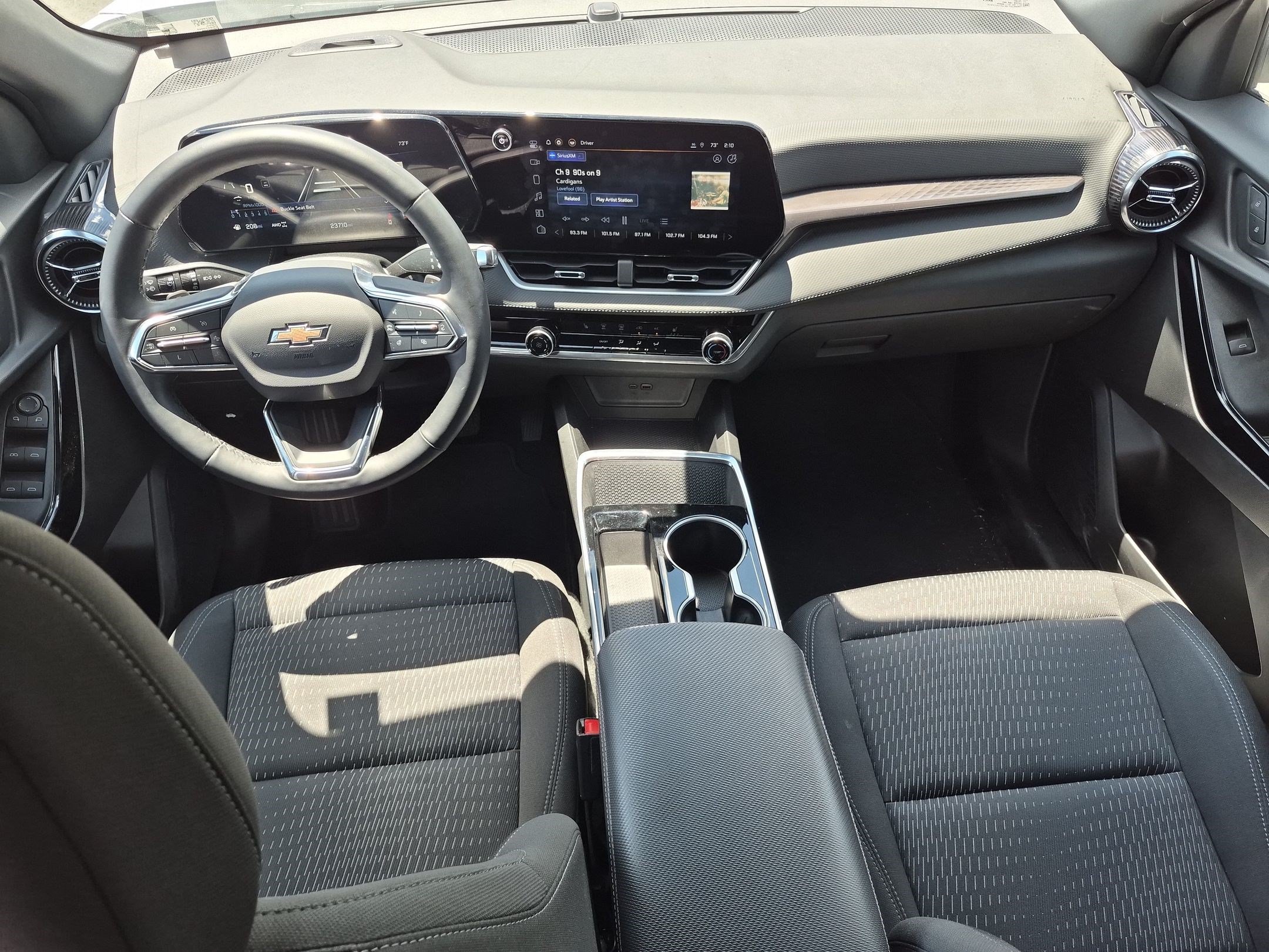 Used 2025 Chevrolet Equinox LT w/ Safety and Technology Package AWD/4WD image 30